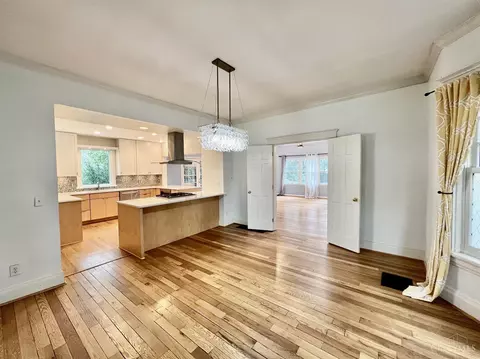 3257 Observatory, Cincinnati, OH 45208 photo 4