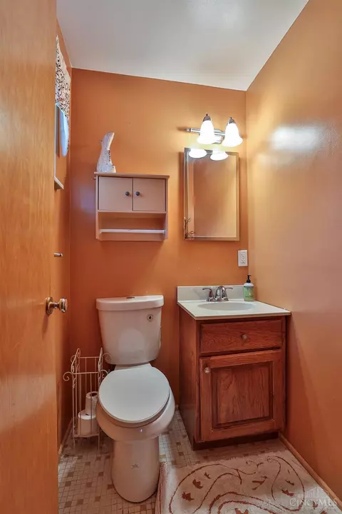5490 Alomar, Cincinnati, OH 45238 photo 36