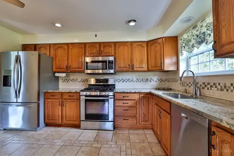 5490 Alomar, Cincinnati, OH 45238 photo 13