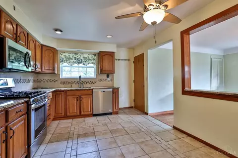 5490 Alomar, Cincinnati, OH 45238 photo 12