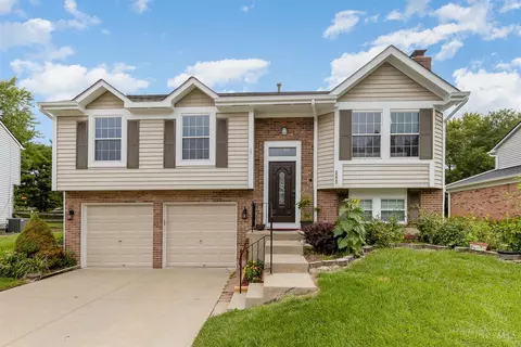 6228 Crooked Creek Dr, Mason, OH 45040