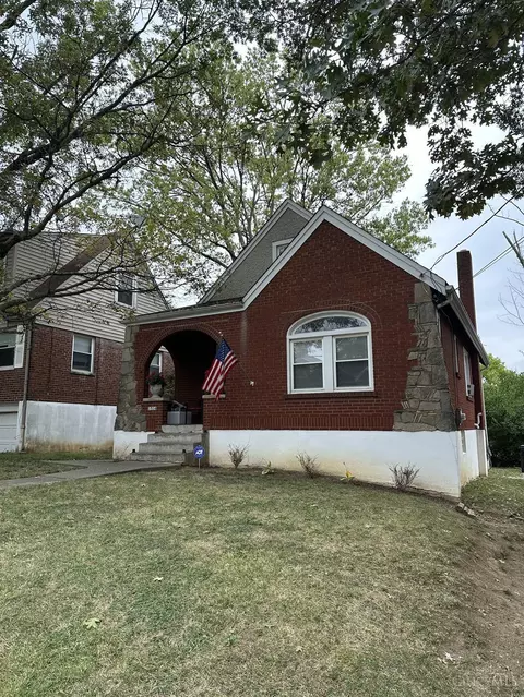 1516 Manss Ave, Cincinnati, OH 45205