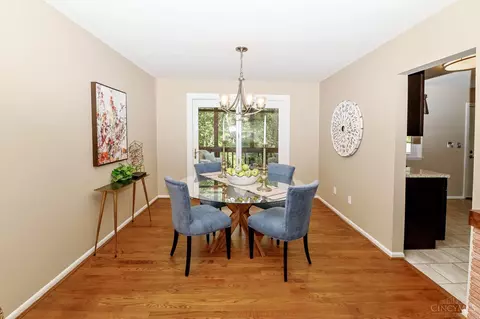 314 Meadowcrest, Cincinnati, OH 45231 photo 2