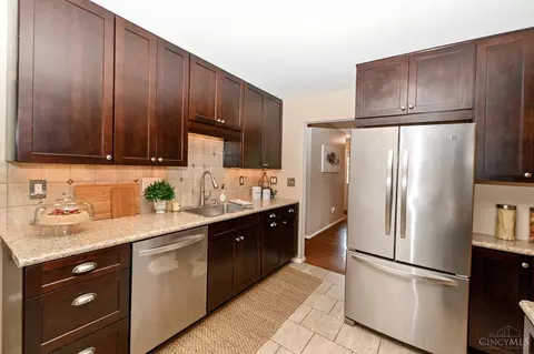 314 Meadowcrest, Cincinnati, OH 45231 photo 3