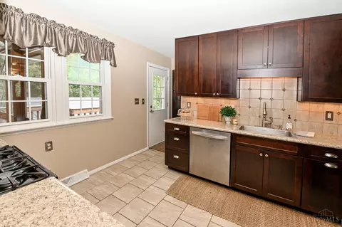314 Meadowcrest, Cincinnati, OH 45231 photo 15