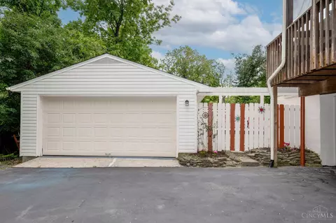 314 Meadowcrest, Cincinnati, OH 45231 photo 42