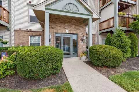 4931 Arbor Woods Ct #304, Cincinnati, OH 45248