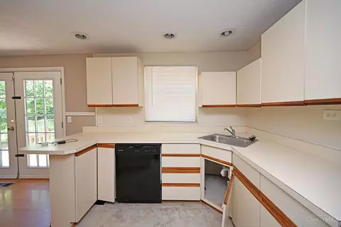 1336 Longacre Dr, Forest Park, OH 45240 photo 9