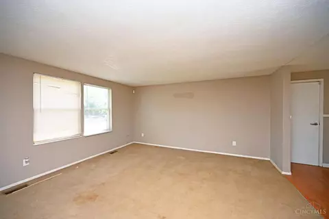 1336 Longacre Dr, Forest Park, OH 45240 photo 4
