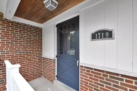 1719 Robinway, Cincinnati, OH 45230 photo 2