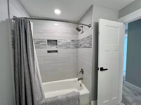 7950 Seward, Cincinnati, OH 45231 photo 23