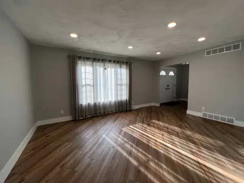 7950 Seward, Cincinnati, OH 45231 photo 10