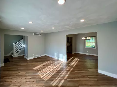 7950 Seward, Cincinnati, OH 45231 photo 9