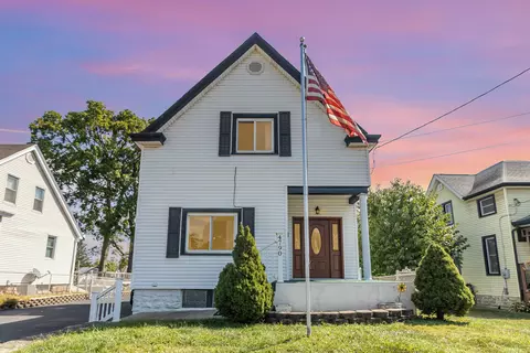 4790 Poplar, Cincinnati, OH 45212