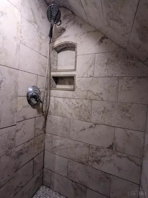 1629 Brandon, Cincinnati, OH 45230 photo 23