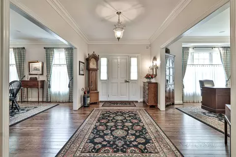 180 Compton, Cincinnati, OH 45215 photo 3