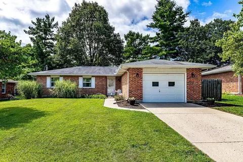 6037 Vereker, Oxford, OH 45056