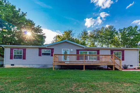 5723 State Route 41, Manchester, OH 45144
