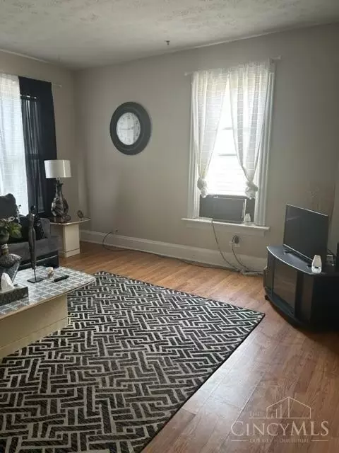 6008 Vine, Cincinnati, OH 45216 photo 3