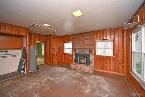 Living - 407 Broadway, Harrison, OH 45030 photo 5 of 7