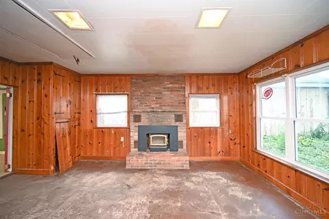 Living - 407 Broadway, Harrison, OH 45030 photo 7 of 7