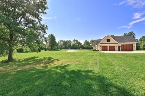 8475 Fox Cub Ln, Cincinnati, OH 45243 photo 63