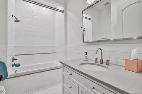 8475 Fox Cub Ln, Cincinnati, OH 45243 photo 45