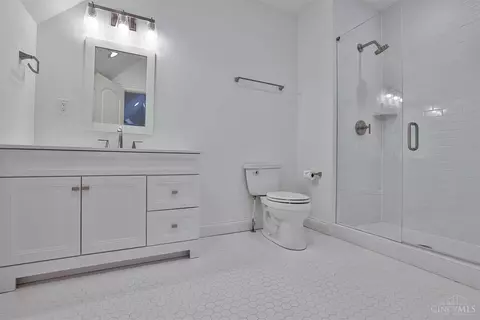 8475 Fox Cub Ln, Cincinnati, OH 45243 photo 40