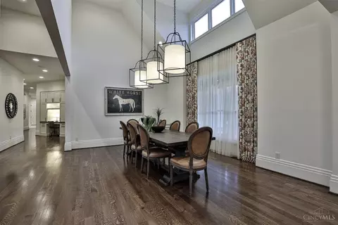 8475 Fox Cub Ln, Cincinnati, OH 45243 photo 9