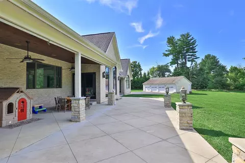 8475 Fox Cub Ln, Cincinnati, OH 45243 photo 58
