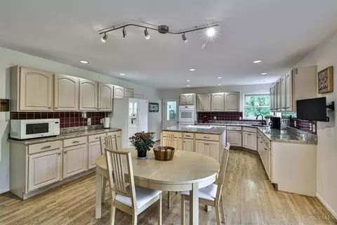 8217 Devonshire, Hamilton Township, OH 45039 photo 14