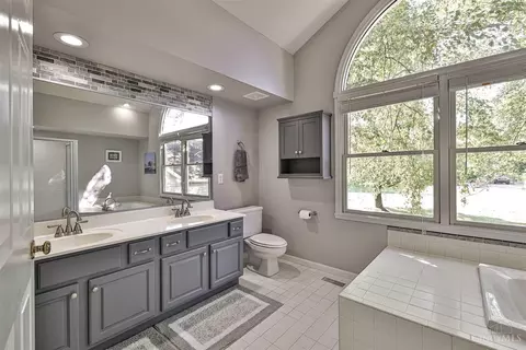 8217 Devonshire, Hamilton Township, OH 45039 photo 24