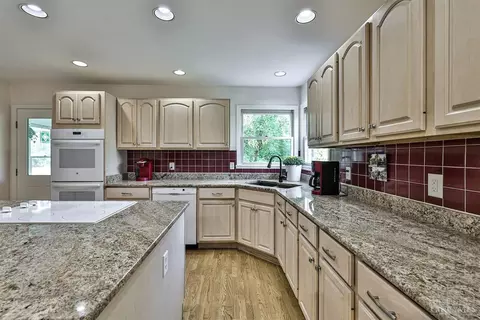 8217 Devonshire, Hamilton Township, OH 45039 photo 16