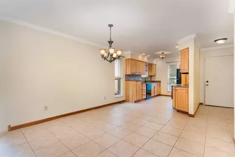 623 Smiley, Cincinnati, OH 45246 photo 2