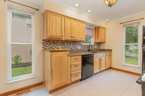 623 Smiley, Cincinnati, OH 45246 photo 3
