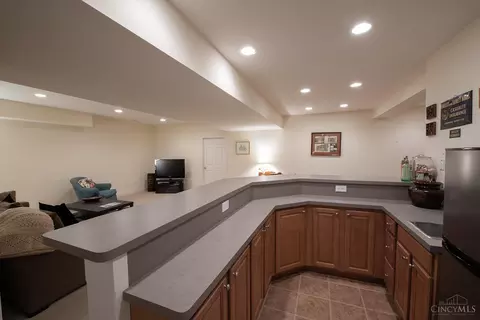 877 Old Crse, Cincinnati, OH 45245 photo 37