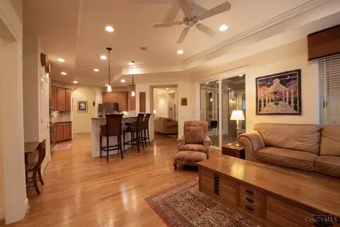 877 Old Crse, Cincinnati, OH 45245 photo 9