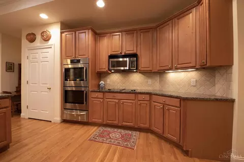 877 Old Crse, Cincinnati, OH 45245 photo 16
