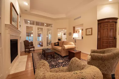 877 Old Crse, Cincinnati, OH 45245 photo 8