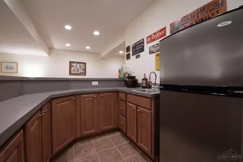 877 Old Crse, Cincinnati, OH 45245 photo 36