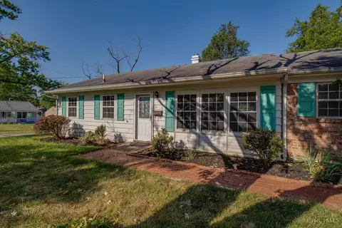 8719 Killarney Ct, Cincinnati, OH 45236 photo 3