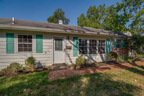 8719 Killarney Ct, Cincinnati, OH 45236 photo 2