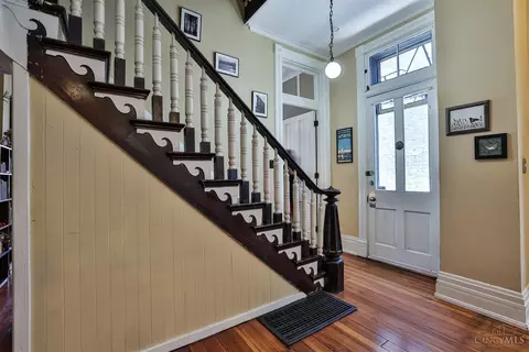 459 Warner St, Cincinnati, OH 45219 photo 4