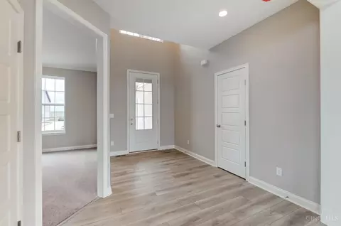 915 Morgan Dr, Monroe, OH 45050 photo 3