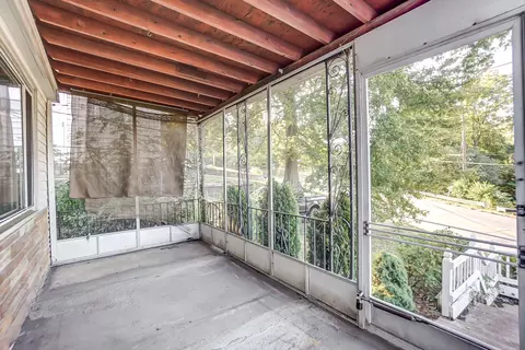 2396 Galbraith, Cincinnati, OH 45237 photo 2
