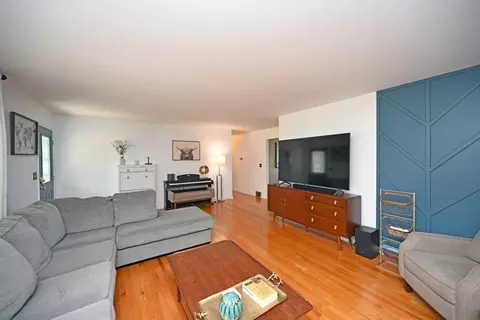 3972 Kemper, Cincinnati, OH 45241 photo 9