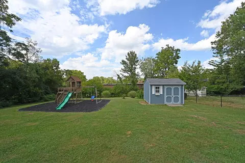 3972 Kemper, Cincinnati, OH 45241 photo 37