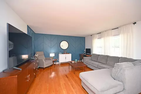 3972 Kemper, Cincinnati, OH 45241 photo 8