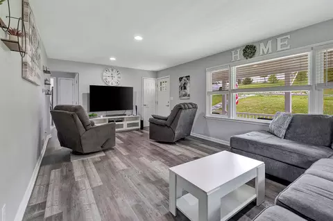 6722 Thompson, Cincinnati, OH 45247 photo 5