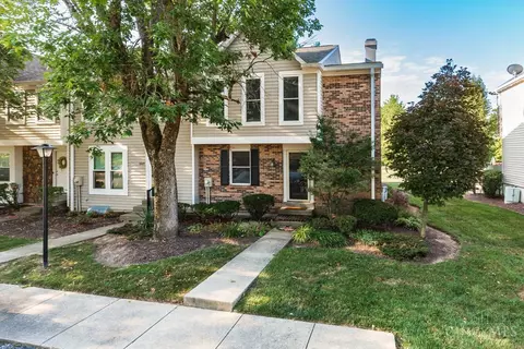 1051 Stratford Ct, Loveland, OH 45140